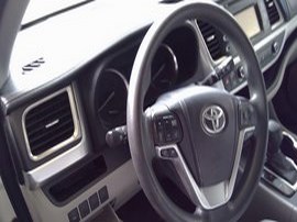 2014 TOYOTA HIGHLANDER WHITE LE 3.5L AT AWD.  Z24869